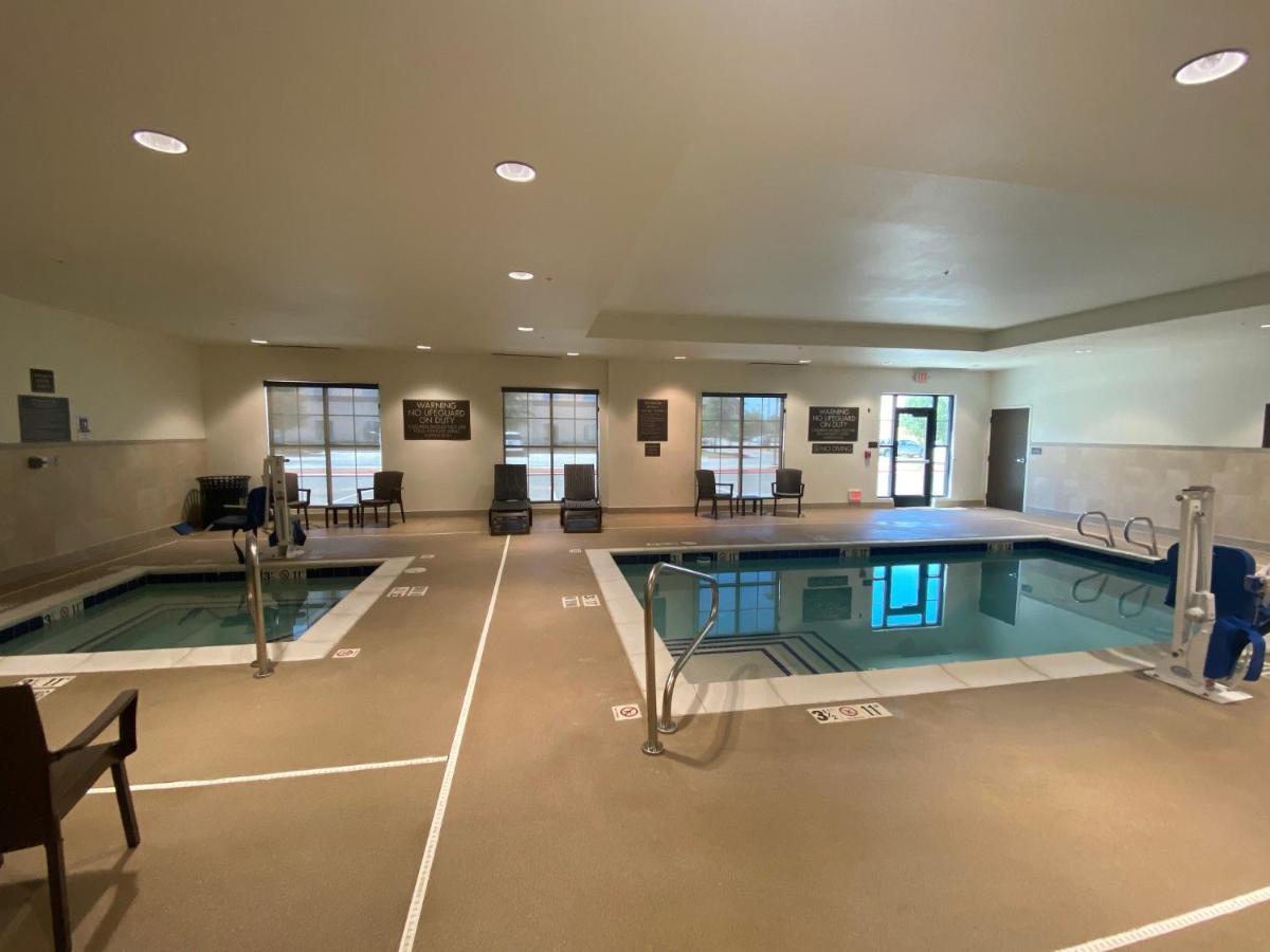 Comfort Suites Midland West Bagian luar foto