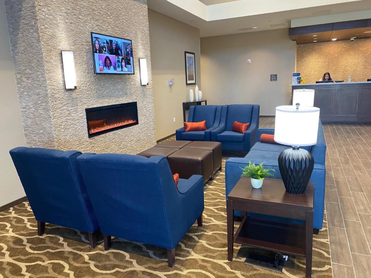 Comfort Suites Midland West Bagian luar foto