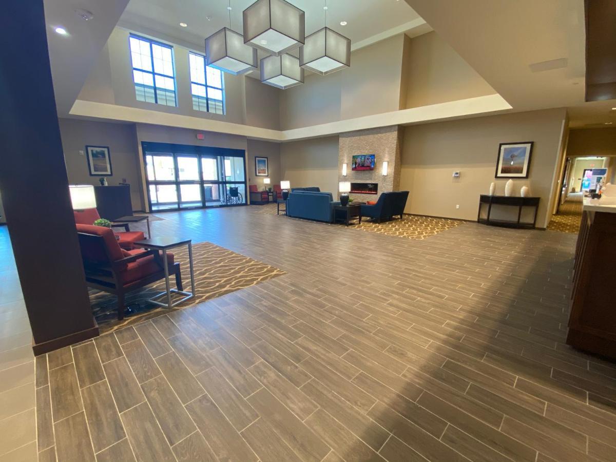 Comfort Suites Midland West Bagian luar foto