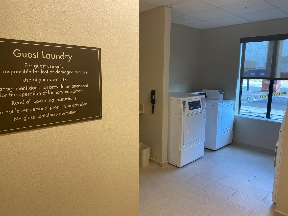 Comfort Suites Midland West Bagian luar foto