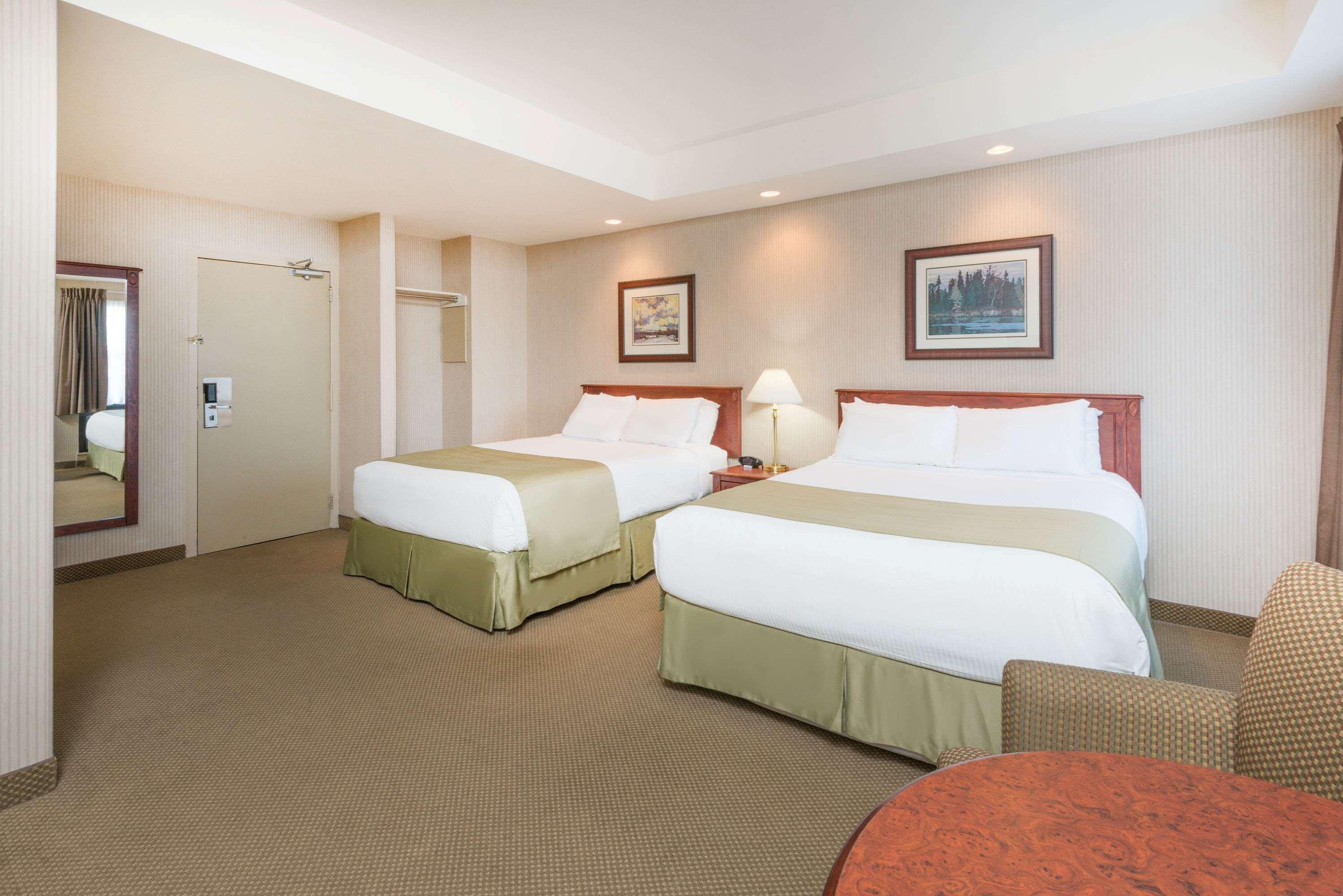 Comfort Suites Midland West Bagian luar foto